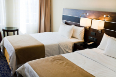 depositphotos-5719599-hotel-room